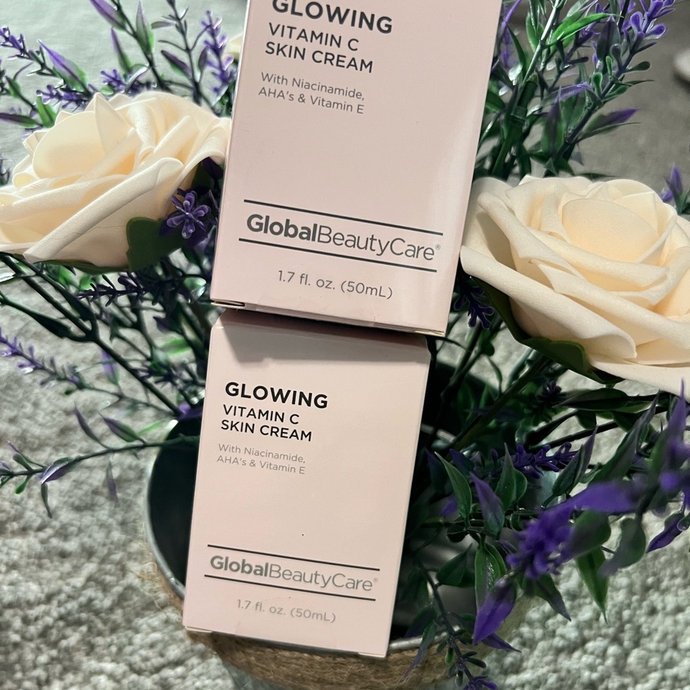Glowing Vitamin C Skin Cream - Pink (price per unit)